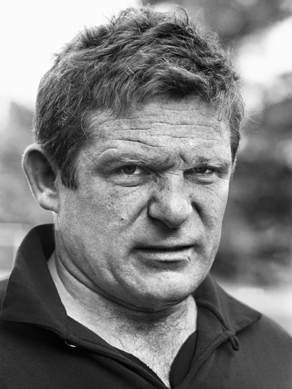 Portrait von Rene Huessy, dem Trainer der Grasshoppers, aufgenommen im Jahr 1971. Rene Huessy begann seine Karriere als aktiver Fussballspieler beim Grasshopper-Club Zuerich, spaeter wurde er Trainer ...