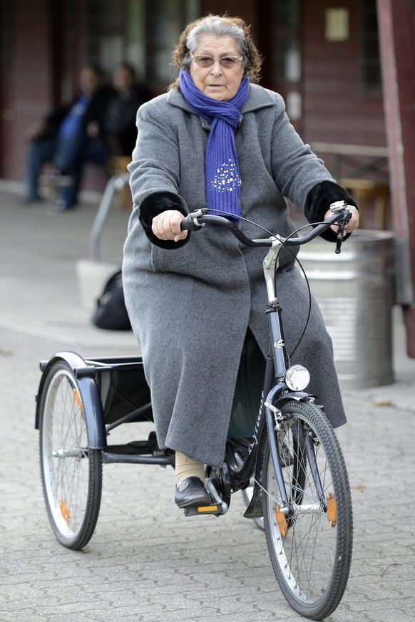 Emine Yakin, mother of Murat Yakin, head coach of Switzerland&#039;s soccer team FC Basel, arrives for a training session in the St. Jakob-Park training area in Basel, Switzerland, on Wednesday, Novem ...