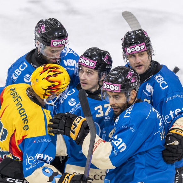 Les joueurs dAjoie fêtent un rare succès