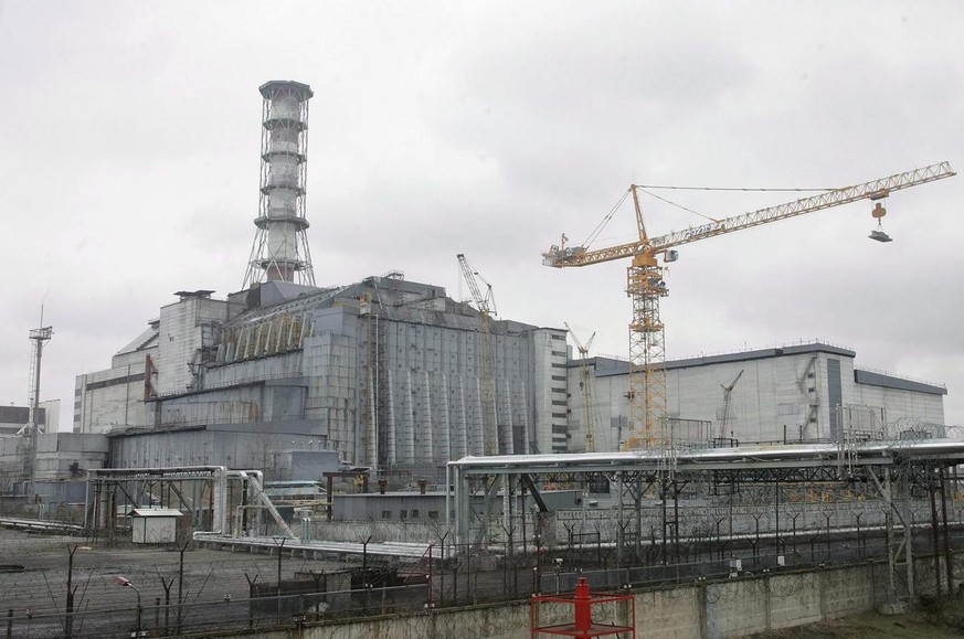 General view of the Chernobyl nuclear power plant on Saturday, 15 April 2006. One of two reactors at the Chernobyl nuclear power station exploded in a power test on 1986. Ukrainians will mark the twen ...