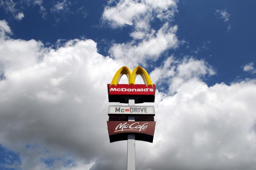 Mcdonald&#039;s usa Etats-Unis centre commercial drive recrutement économie