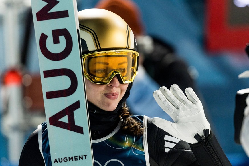 Cette sauteuse à ski mène une double vie