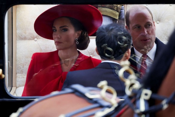 State Visit of President of the Republic of Korea Yoon Suk Yeol - Buckingham Palace, London Prince William The Prince of Wales and Princess Catherine The Princess of Wales arrive in a carriage at Buck ...