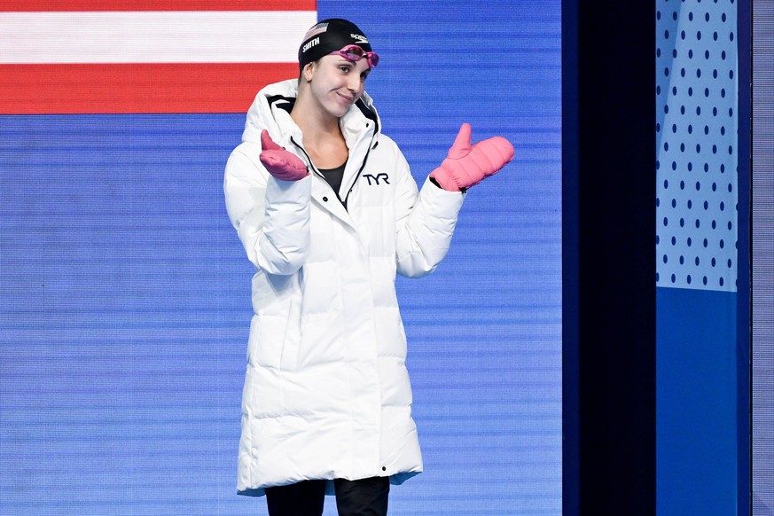 Regan Smith of United States prepares before competing in the Women s 100m Backstroke semifinal during the Paris 2024 Olympic Games, Olympische Spiele, Olympia, OS at La Defense Arena in Paris France, ...