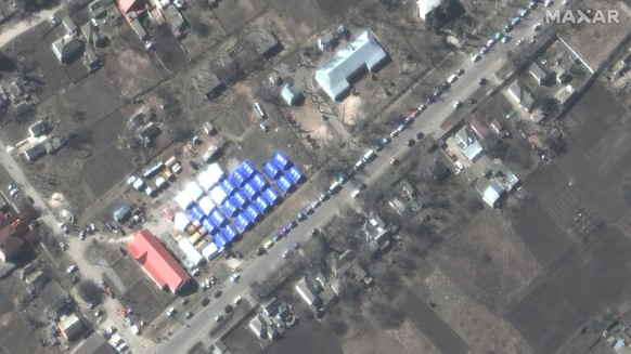 Satellitenbild vom Dorf Benzimenne soll russisches Camp zeigen. (Maxa Technologies vom 22.März 2022)