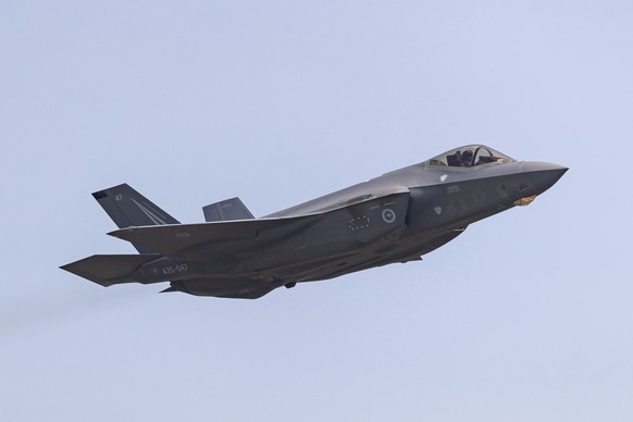 epa11615063 An Australian Air Force F-35 fighter jet performs during the Bali International Air Show in Bali, Indonesia, 20 September 2024. The Bali International Air Show runs at Ngurah Rai Internati ...