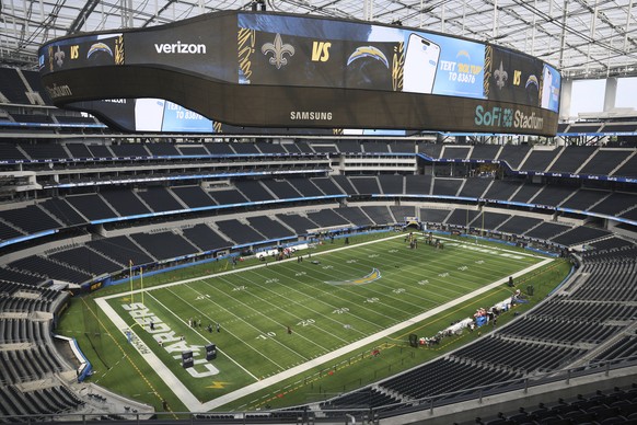 An overall view of SoFi Stadium before a preseason NFL football game between the Los Angeles Chargers and the New Orleans Saints, Sunday, Aug. 10, 2025, in Inglewood, Calif. (AP Photo/Eric Thayer)
Sai ...