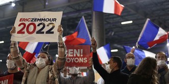 Zemmour rassemble 13 000 fans pour son premier meeting officiel