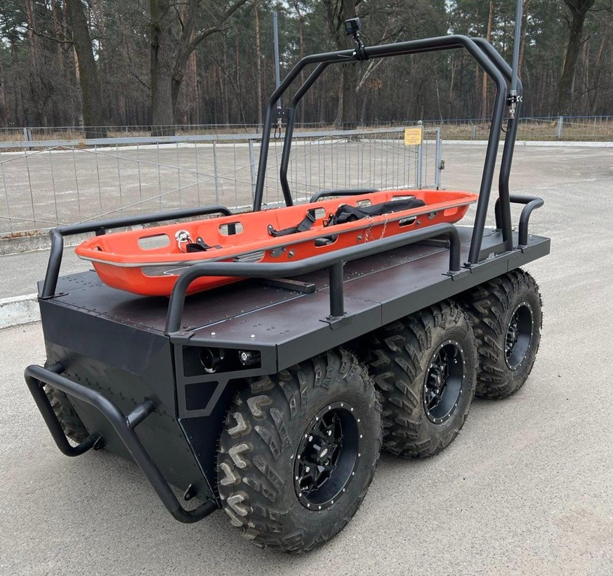 Le Ratel H permet de mettre en sécurité les soldats blessés.