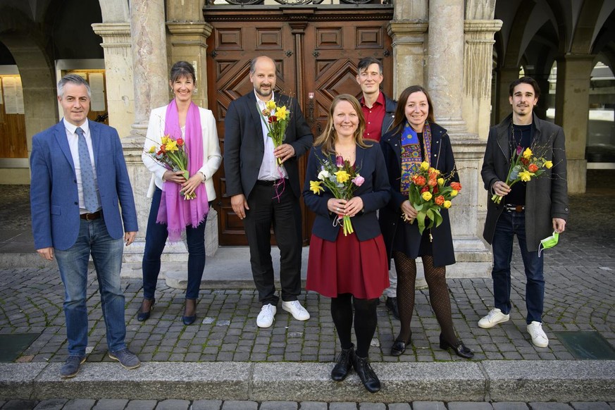 La nouvelle Municipalite de la Ville de Lausanne, avec de gauche a droite, Pierre-Antoine Hildbrand, PLR, Florence Germond (PS), Gregoire Junod (PS), Emilie Moeschler (Verts), David Payot (POP), Natac ...