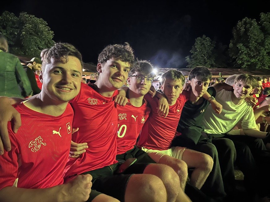 Le 12 juillet 2026, la fan zone de Vevey a vibré pour le match Suisse-Argentine. Watson y était.