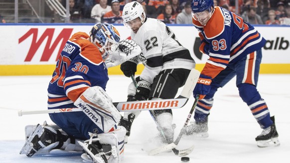 Kevin Fiala (22) est les Kings ont
