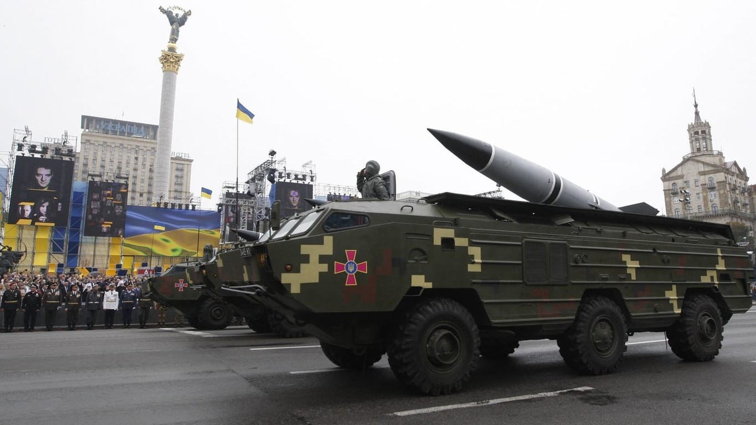 Lanceurs mobiles de missiles Tochka-U lors d&#039;un défilé à Kiev en 2016 (photo d&#039;archive) : Environ 500 d&#039;entre eux sont restés dans l&#039;arsenal de l&#039;Ukraine après la fin de l&#03 ...