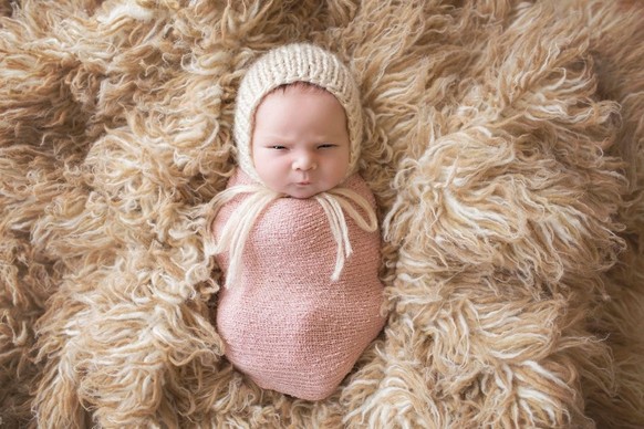 Hässiges Baby bei Shooting