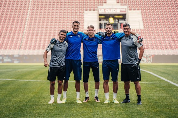 Daniel Blanco et ses protégés au Servette FC: Joël Mall (2ème depuis la gauche), Léo Besson et Jérémy Frick.