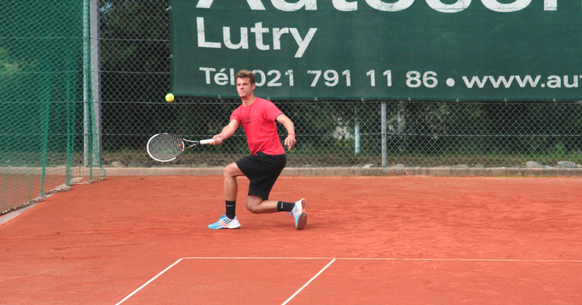 Guillaume Markwalder focus sur la balle, comme toujours.