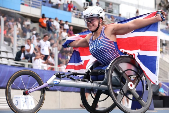 PARIS, FRANCE - JULY 16: Hannah Cockroft of Great Britain celebrates after winning the Women&#039;s 800m T34 Final during Day Nine of the Para Athletics World Championships Paris 2023 at Stade Charlet ...