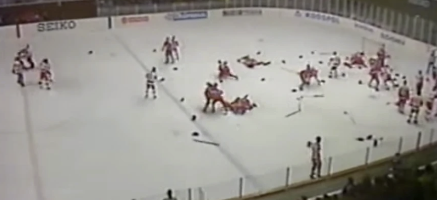 Le jour où une énorme bagarre força le Canada à fuir le Mondial