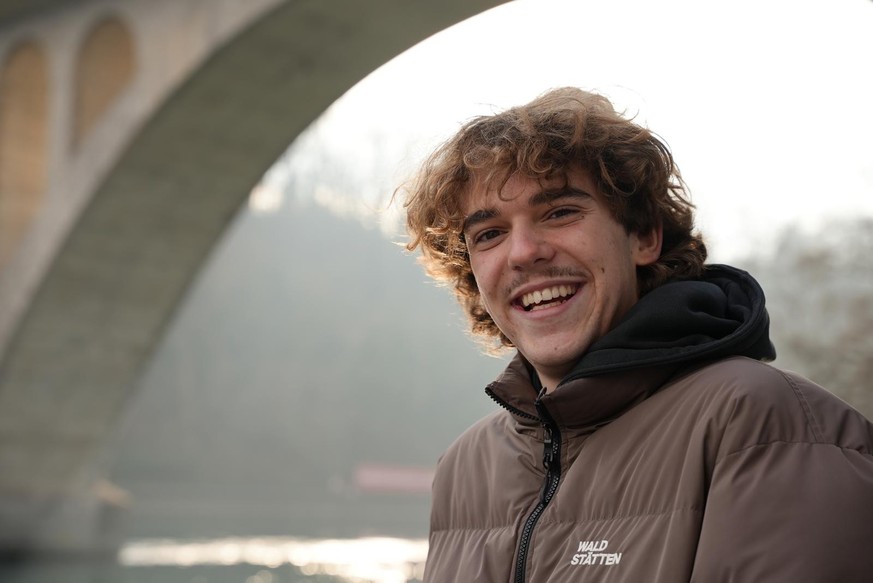 Louis Morano, 18 ans, est très suivi sur Instagram grâce à ses vidéos de plongeon en milieu naturel.