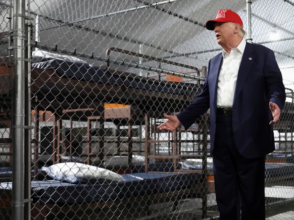 U.S. President Donald Trump visits a temporary migrant detention center informally known as &quot;Alligator Alcatraz&quot; in Ochopee, Florida, U.S., July 1, 2025. REUTERS/Evelyn Hockstein