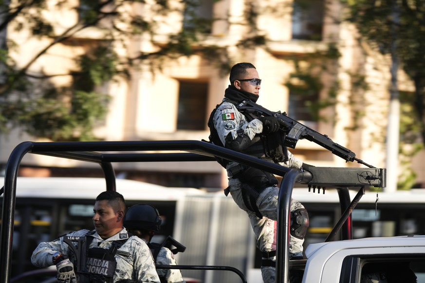 D'intenses coups de feu entre forces de sécurité et hommes armés ont été échangés.