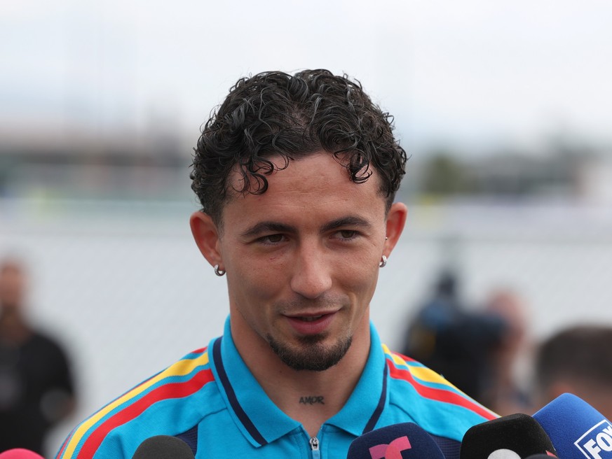 epa13064363 Spain's striker Yeremi Pino reacts ahead of a training session of the Spanish national soccer team at the FIFA World Cup 2026 in Zapopan, Mexico, 25 June 206. EPA/Alex Cruz