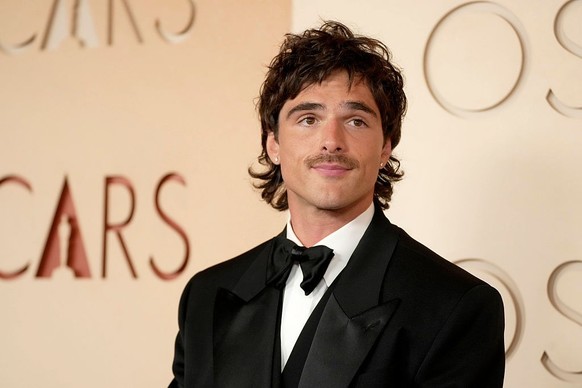 HOLLYWOOD, CALIFORNIA - MARCH 15: Jacob Elordi attends the 98th Annual Oscars at Dolby Theatre on March 15, 2026 in Hollywood, California. (Photo by Jeff Kravitz/FilmMagic)
