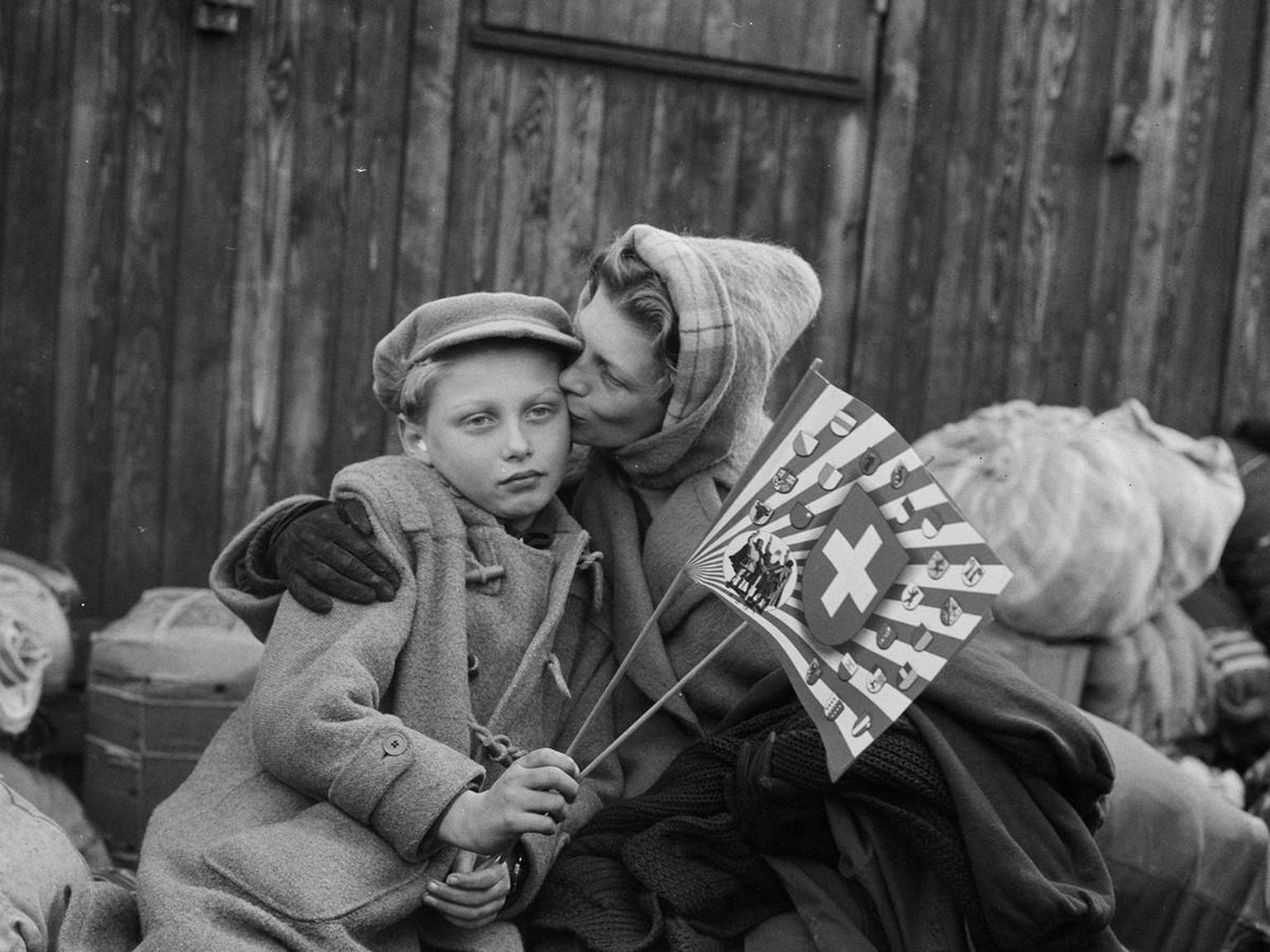 Réfugiés hongrois à Buchs, 1956.
https://ba.e-pics.ethz.ch/catalog/ETHBIB.Bildarchiv/r/747716/viewmode=infoview