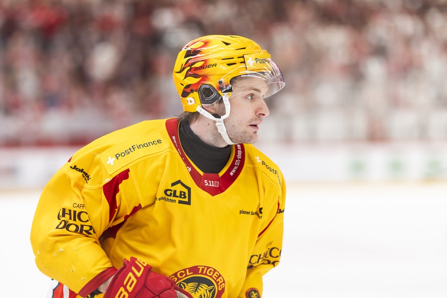 PostFinance Top Scorer Dario Rohrbach (SCL), lors du cinquieme match des Play-off des quarts de finale du championnat suisse de hockey sur glace de National League, entre Lausanne HC et SCL Tigers le  ...
