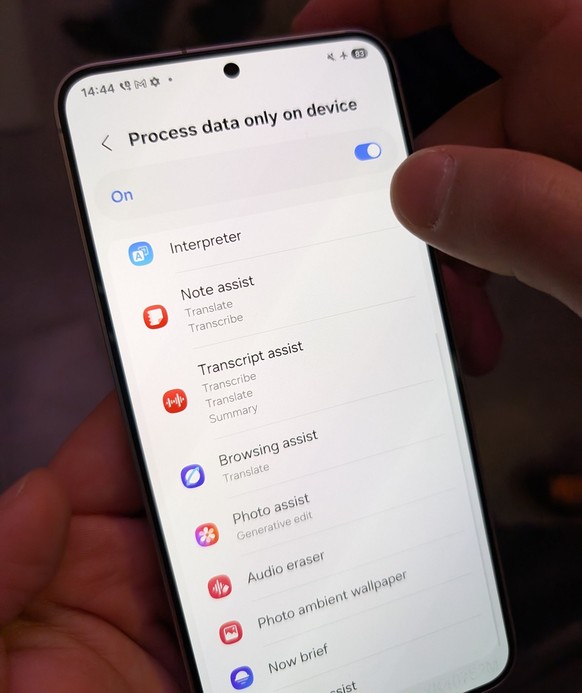 Si cette option est activée, seules les fonctions d'IA exécutées localement sont utilisables.