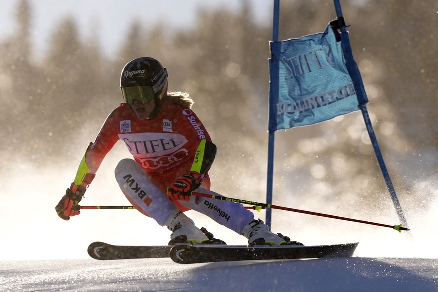 Lara Gut-Behrami of Switzerland competes during a women&#039;s World Cup giant slalom skiing race Saturday, Nov. 25, 2023, in Killington, Vt. (AP Photo/Robert F. Bukaty)