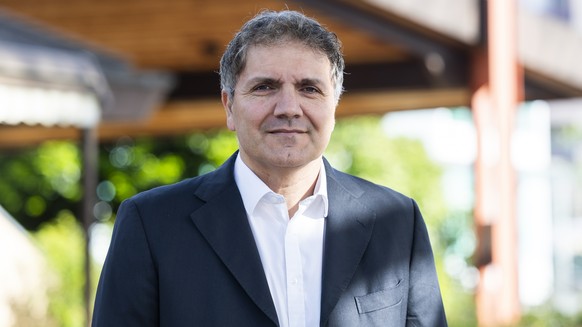 Giancarlo Sergi, candidat a la presidence du Centre, pose pour le photographe lors de l'assemblee Generale du Centre Vaud ce mardi 19 mai 2026 a La Tour-de-Peilz. (KEYSTONE/Cyril Zingaro)