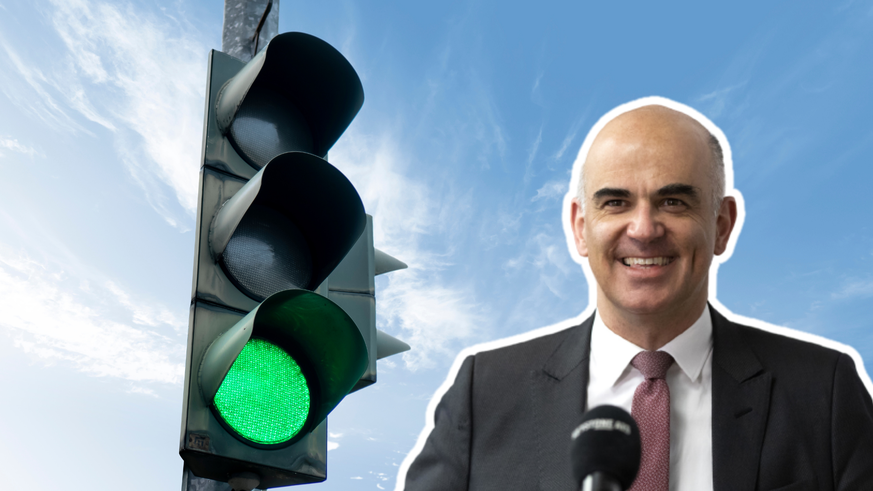 Alain Berset tout sourire, sans masque. C’est peut-être pour bientôt!