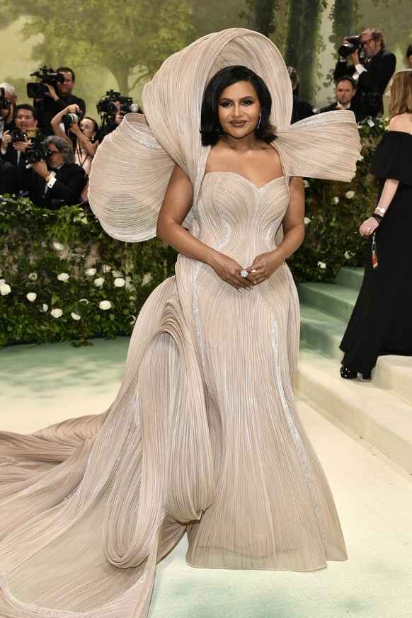 Mindy Kaling attends The Metropolitan Museum of Art's Costume Institute benefit gala celebrating the opening of the "Sleeping Beauties: Reawakening Fashion" exhibition on Monday, May 6, ...