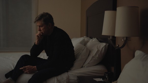 Steve Hartman dans le documentaire Toutes les chambres vides.