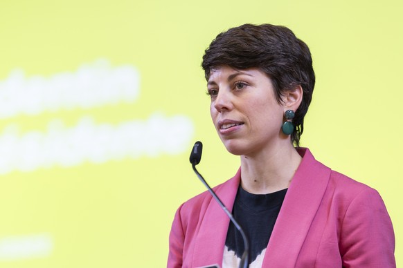 Lisa Mazzone, presidente des Vert-e-s Suisse, parle lors de l&#039;assemblee des delegues du parti ecologiste Suisse, &quot;Les Vert-e-s&quot; ce samedi, 25 janvier 2025 a Peseux, Neuchatel. (KEYSTONE ...