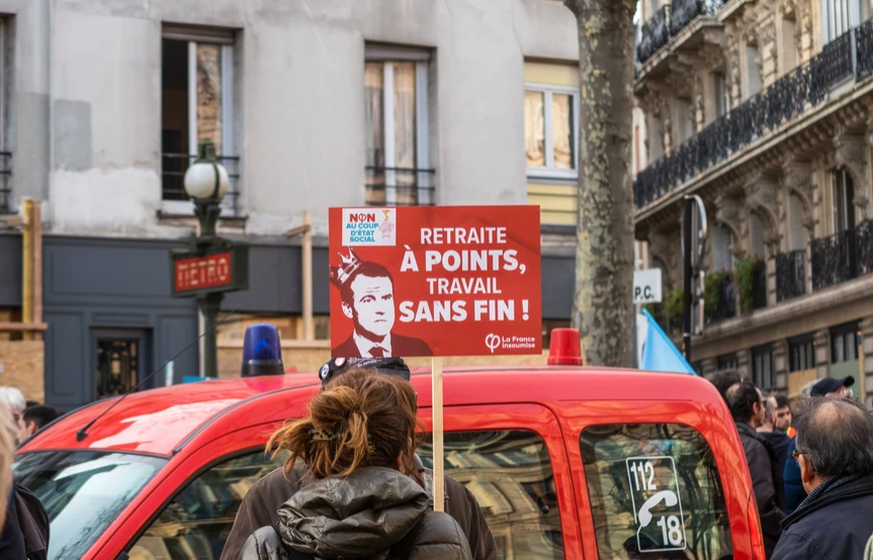 Grève en France: les premiers blocages ont commencé