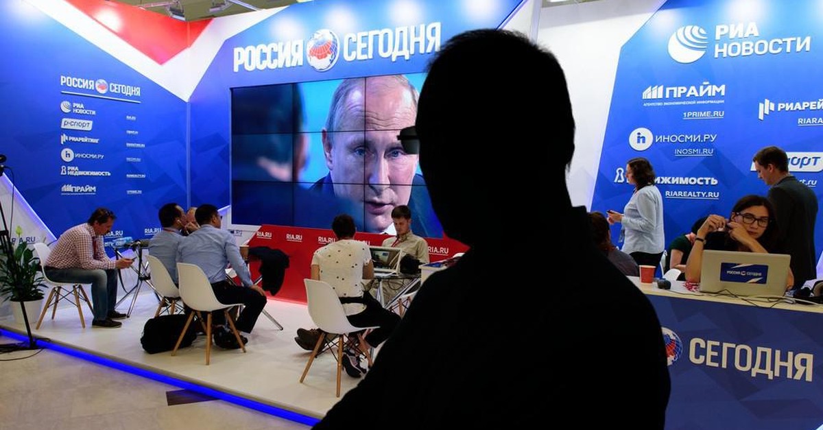 Un Vaudois complotiste, antivax et pro-Poutine int&eacute;resse les Am&eacute;ricains