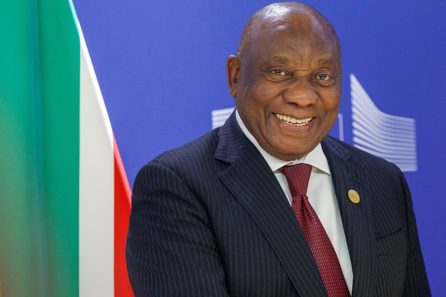 epa12442076 President of South-Africa Matamela Cyril Ramaphosa during the signing of the EU-RDC Partnership agreement on the sideline of the 'Global Gateway Forum', at the EU Commission in B ...