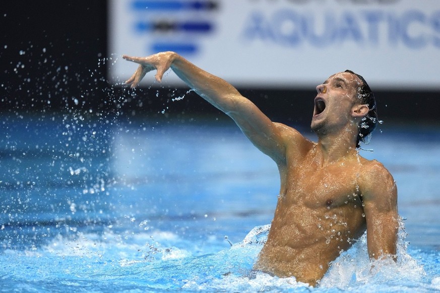 L&#039;Espagnol Fernando Diaz del Rio devient le premier homme champion du monde de natation artistique, à Fukuoka au Japon.