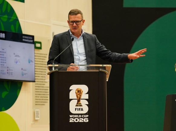 Heimo Schirgi et la FIFA autorisent finalement les bouteilles d'eau dans les stades