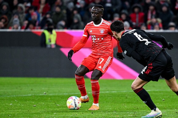 26.02.2023, Bayern, M�nchen: Fu�ball: Bundesliga, Bayern M�nchen - 1. FC Union Berlin, 22. Spieltag, Allianz Arena. M�nchens Sadio Man� kontrolliert den Ball. Foto: Sven Hoppe/dpa +++ dpa-Bildfunk +++ ...