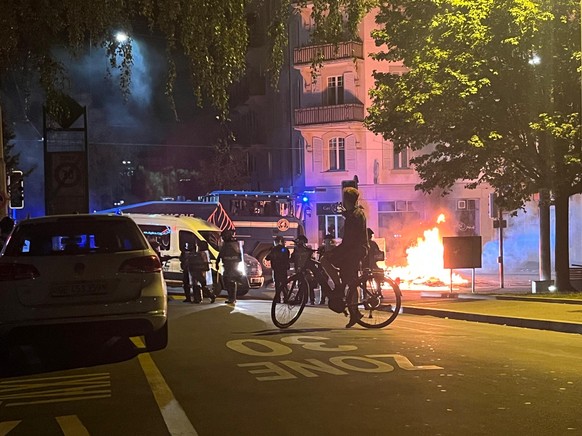 Un camion avec jet à feu, aux alentours de 22h45.