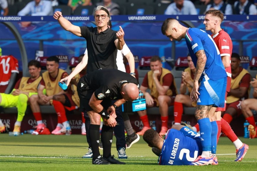 Murat Yakin lors du huitième de finale contre les Transalpins.