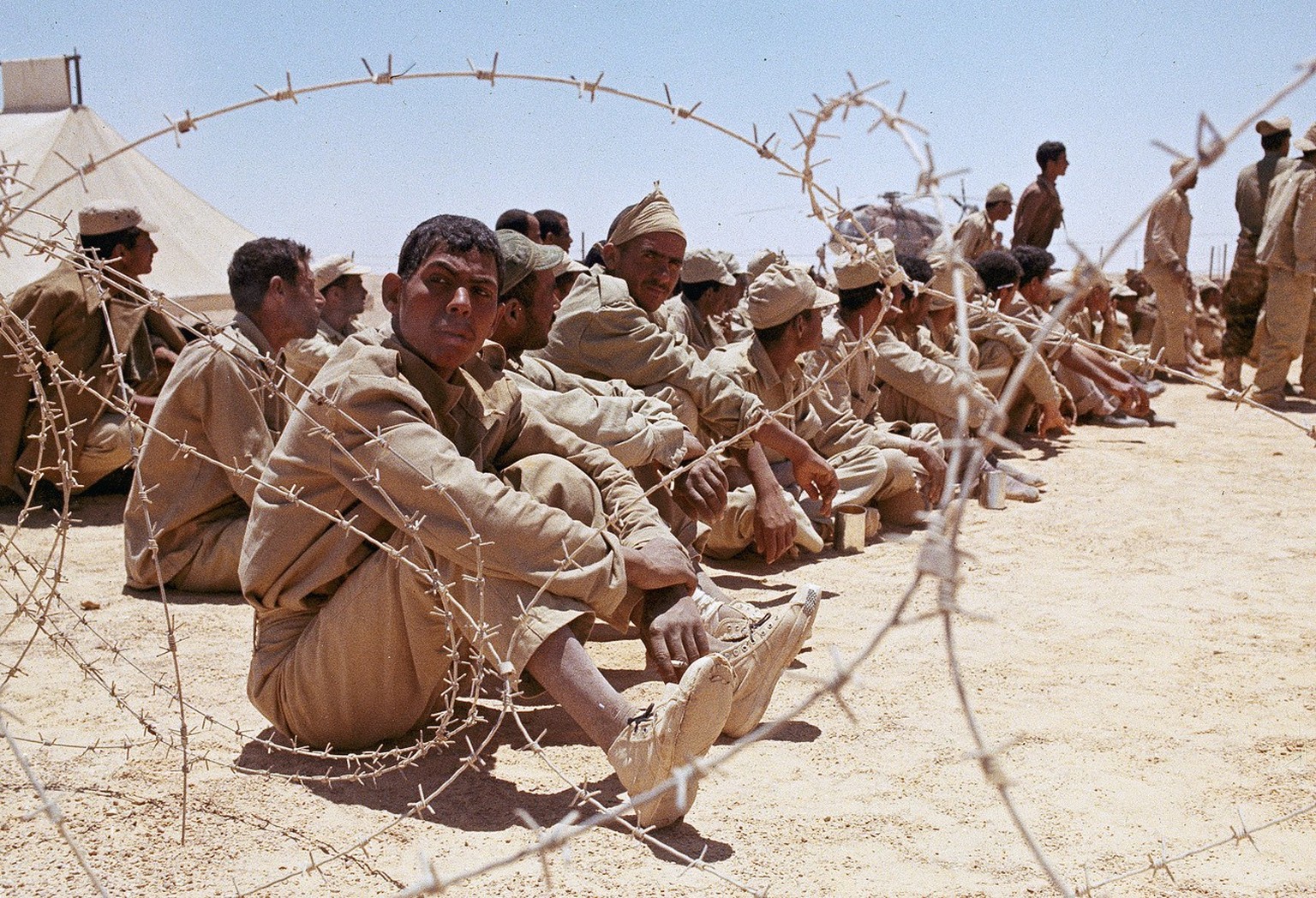 Egyptian prisoners of war are shown during the Arab-Israeli Six Day War in June 1967. Exact date and location unknown. (KEYSTONE/AP Photo/Str)