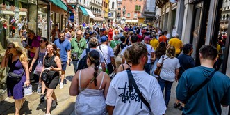 Les habitants de Venise se vengent des touristes