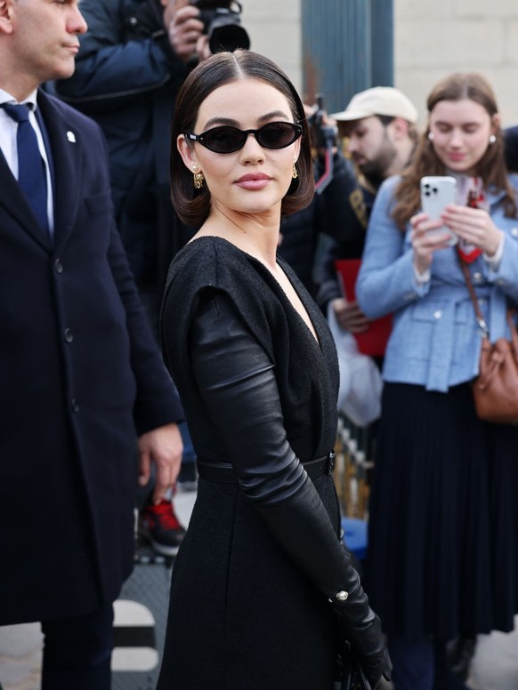 Lucy Hale au défilé Dior le 4 mars 2025