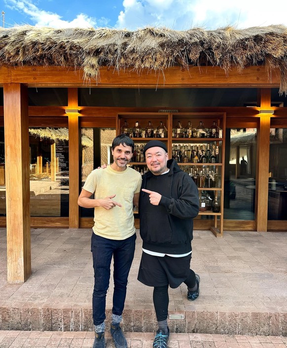 Virgilio Martínez avec le chef Yusuke Takada.