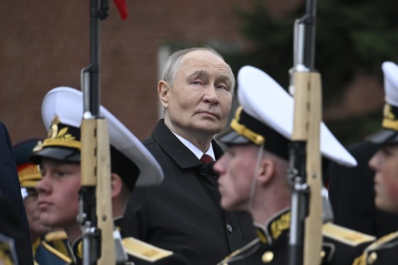 Vladimir Poutine lors du défilé organisé le 9 mai à Moscou, à l'occasion du Jour de la Victoire.