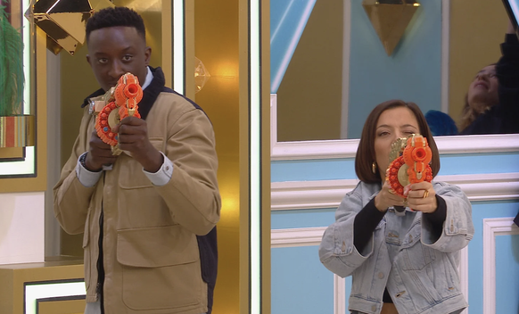 Ahmed Sylla et Camille Lellouche se mouillent dans la saison 2 de LOL: Qui rit sort!